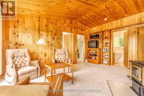 91 Jack'S Lake Road, Parry Sound Remote Area, ON - Indoor