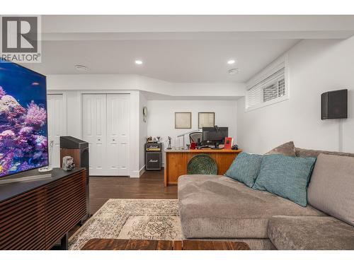 173 Salmon Arm Drive Unit# 102, Enderby, BC - Indoor Photo Showing Living Room