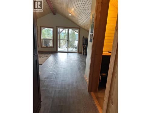 8800 Seymour Arm Main Road Unit# 21, Seymour Arm, BC - Indoor Photo Showing Other Room