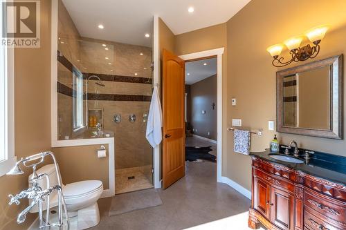 896 Raven Hill Road, Osoyoos, BC - Indoor Photo Showing Bathroom