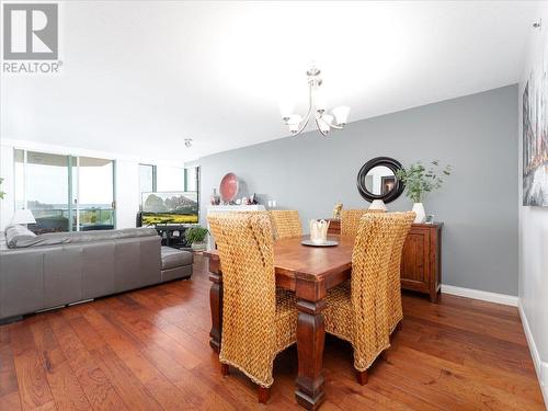 12C 328 Taylor Way, West Vancouver, BC - Indoor