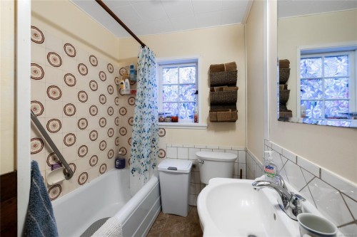 218 Sunningdale Rd East, Qualicum Beach, BC 