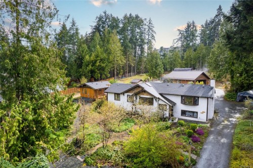 218 Sunningdale Rd East, Qualicum Beach, BC 