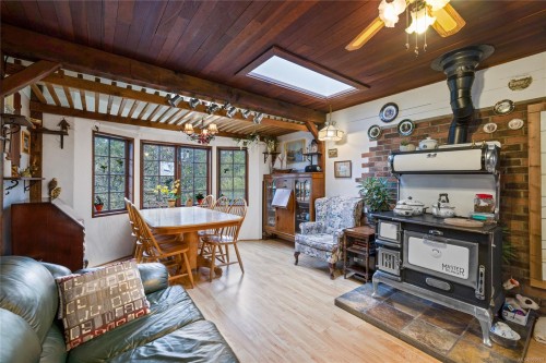 218 Sunningdale Rd East, Qualicum Beach, BC 