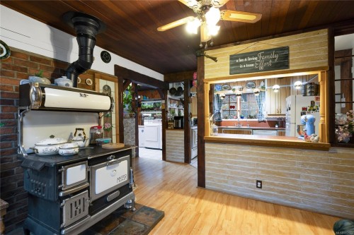 218 Sunningdale Rd East, Qualicum Beach, BC 