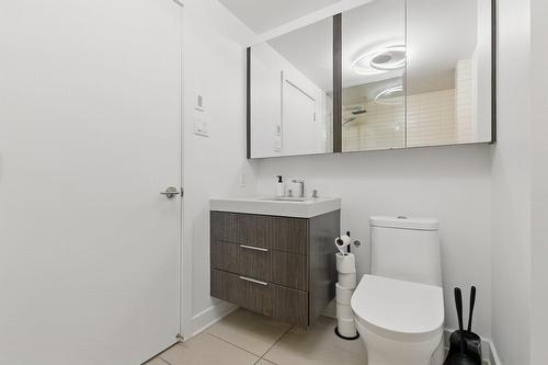 Bathroom - 1010-101 Rue Peel, Montréal (Le Sud-Ouest), QC - Indoor Photo Showing Bathroom