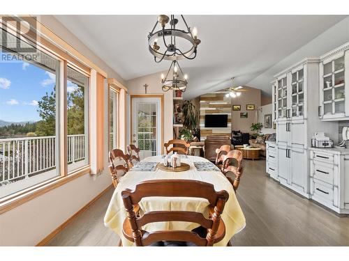 4711 16 Street Ne, Salmon Arm, BC - Indoor Photo Showing Dining Room