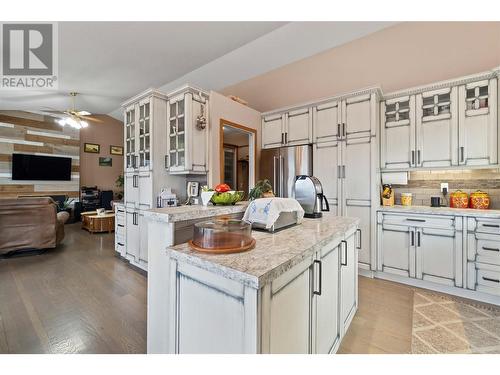 4711 16 Street Ne, Salmon Arm, BC - Indoor Photo Showing Kitchen With Upgraded Kitchen