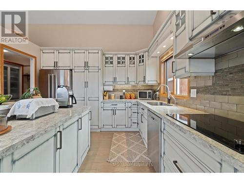 4711 16 Street Ne, Salmon Arm, BC - Indoor Photo Showing Kitchen With Upgraded Kitchen