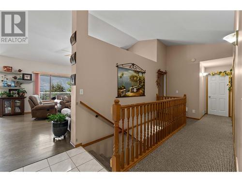 4711 16 Street Ne, Salmon Arm, BC - Indoor