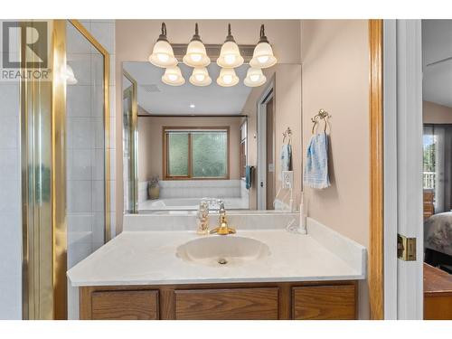 4711 16 Street Ne, Salmon Arm, BC - Indoor Photo Showing Bathroom