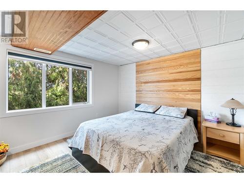 4711 16 Street Ne, Salmon Arm, BC - Indoor Photo Showing Bedroom