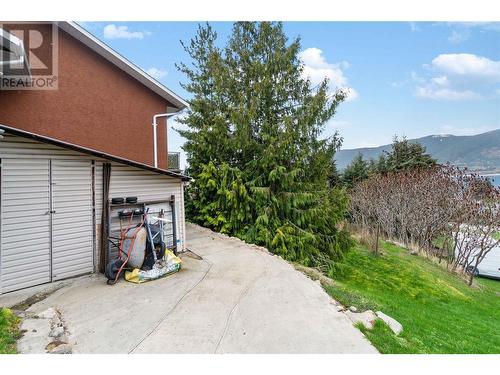 4711 16 Street Ne, Salmon Arm, BC - Outdoor