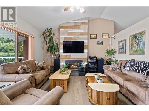 4711 16 Street Ne, Salmon Arm, BC - Indoor Photo Showing Living Room With Fireplace