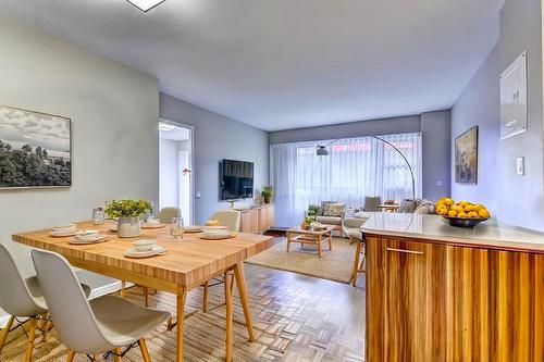 Kitchen - 502-1420 Rue Crescent, Montréal (Ville-Marie), QC - Indoor Photo Showing Dining Room