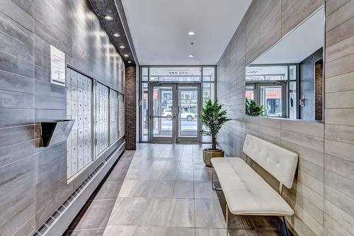 Hall - 101-1420 Rue Crescent, Montréal (Ville-Marie), QC - Indoor Photo Showing Other Room