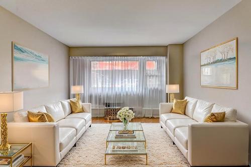 Living room - 101-1420 Rue Crescent, Montréal (Ville-Marie), QC - Indoor Photo Showing Living Room