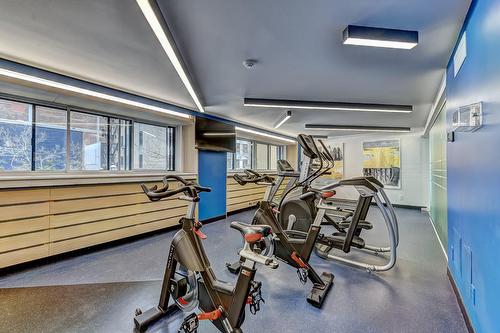 Salle d'exercice - 1105-1420 Rue Crescent, Montréal (Ville-Marie), QC - Indoor Photo Showing Gym Room