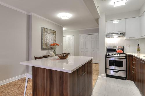 Kitchen - 504-1420 Rue Crescent, Montréal (Ville-Marie), QC - Indoor Photo Showing Kitchen