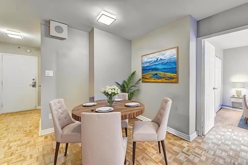 Dining room - 504-1420 Rue Crescent, Montréal (Ville-Marie), QC - Indoor Photo Showing Dining Room