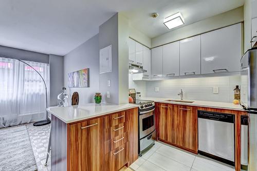 Kitchen - 504-1420 Rue Crescent, Montréal (Ville-Marie), QC - Indoor Photo Showing Kitchen