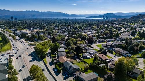 1880 Broadview Avenue, Kelowna, BC - Outdoor With View