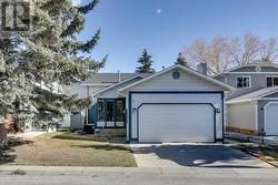 44 Scenic Cove Circle NW  Calgary, AB T3L 1N1