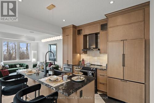 27 Halls Drive, Centre Wellington (Elora/Salem), ON - Indoor Photo Showing Kitchen With Upgraded Kitchen