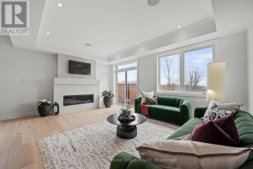 27 Halls Drive, Centre Wellington (Elora/Salem), ON - Indoor Photo Showing Living Room With Fireplace