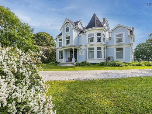 76 Montague Row, Digby, NS 