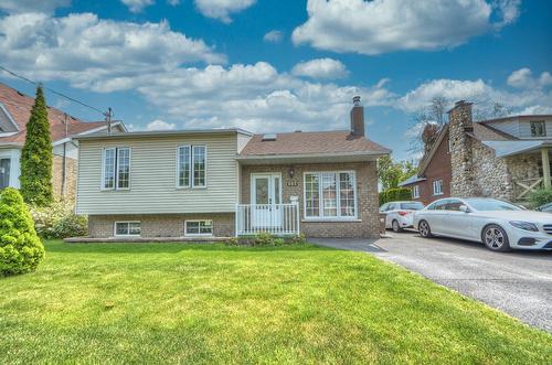 805 Ch. des Prairies  Brossard, QC J4X 1E7