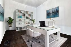 Bureau - 