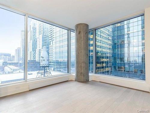 Living room - 1210-1020 Rue De La Montagne, Montréal (Ville-Marie), QC - Indoor Photo Showing Other Room