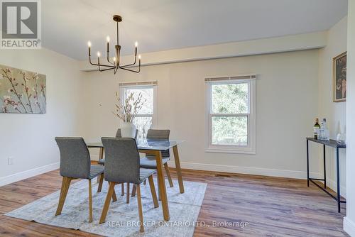 1252 Lakeview Drive, Oakville, ON - Indoor Photo Showing Dining Room