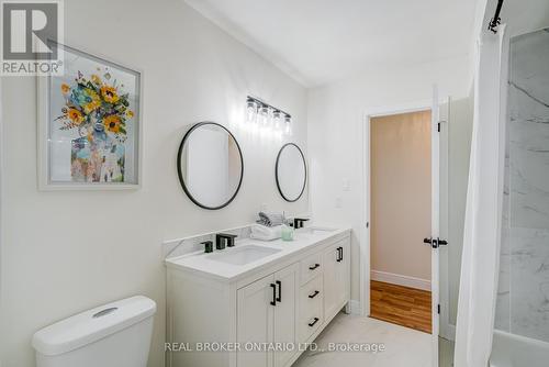 1252 Lakeview Drive, Oakville, ON - Indoor Photo Showing Bathroom