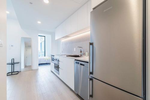 Cuisine - 3509-1245 Rue De Bleury, Montréal (Ville-Marie), QC - Indoor Photo Showing Other Room