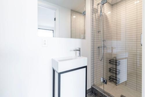 Salle de bains - 3509-1245 Rue De Bleury, Montréal (Ville-Marie), QC - Indoor Photo Showing Bathroom