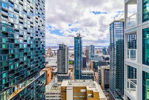 Vue - 3509-1245 Rue De Bleury, Montréal (Ville-Marie), QC - Outdoor With Facade