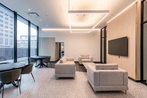 Salle communautaire - 3509-1245 Rue De Bleury, Montréal (Ville-Marie), QC - Indoor Photo Showing Other Room