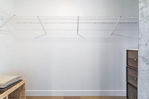 Penderie (Walk-in) - 3509-1245 Rue De Bleury, Montréal (Ville-Marie), QC - Indoor With Storage