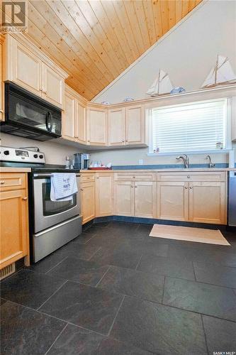 49 Taylor Street, North Qu'Appelle Rm No. 187, SK - Indoor Photo Showing Kitchen