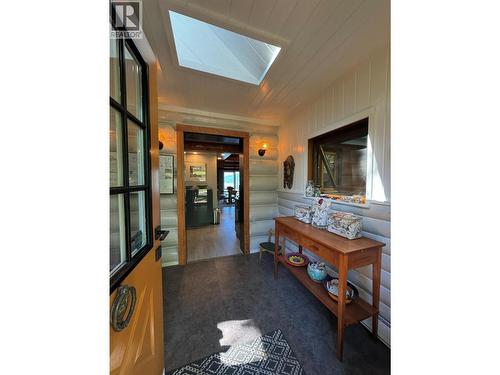 4258 31 Highway, Ainsworth, BC - Indoor Photo Showing Other Room