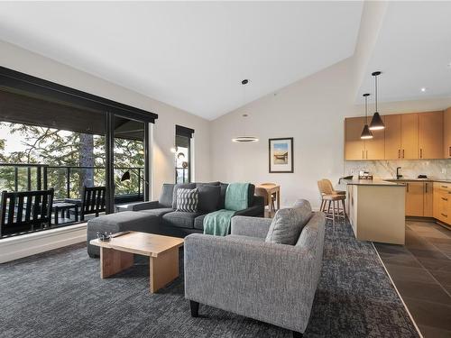 402-596 Marine Dr, Ucluelet, BC - Indoor