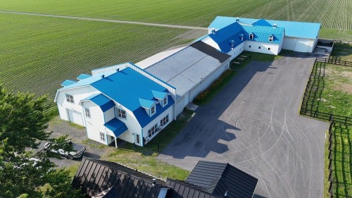 Stable - 775 Boul. St-Luc, Saint-Jean-Sur-Richelieu, QC 