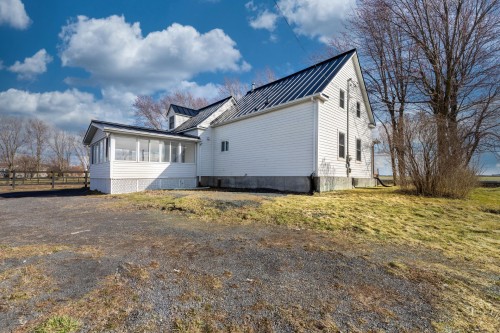 Exterior - 775 Boul. St-Luc, Saint-Jean-Sur-Richelieu, QC 