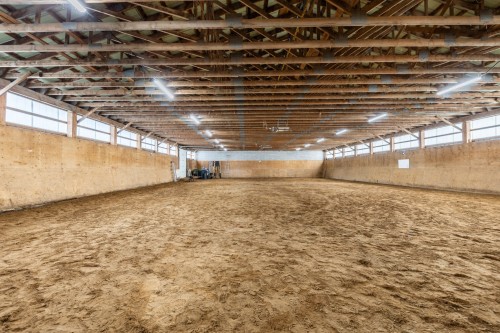 Stable - 775 Boul. St-Luc, Saint-Jean-Sur-Richelieu, QC 