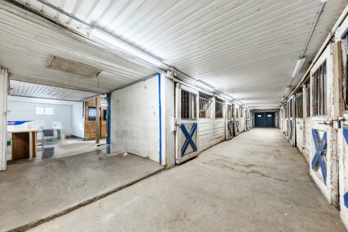 Stable - 775 Boul. St-Luc, Saint-Jean-Sur-Richelieu, QC 