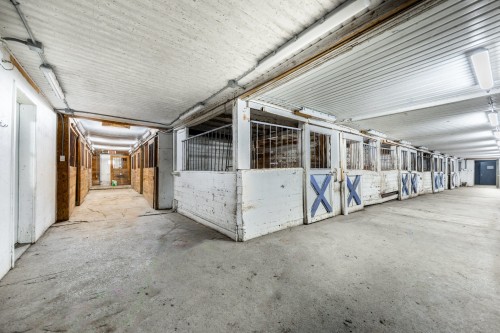 Stable - 775 Boul. St-Luc, Saint-Jean-Sur-Richelieu, QC 
