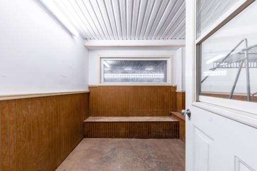 Stable - 775 Boul. St-Luc, Saint-Jean-Sur-Richelieu, QC 