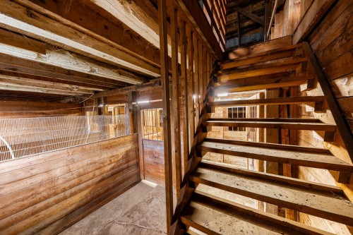 Stable - 775 Boul. St-Luc, Saint-Jean-Sur-Richelieu, QC 